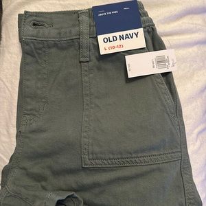 Kids Old Navy shorts.❗️NO smoking household❗️